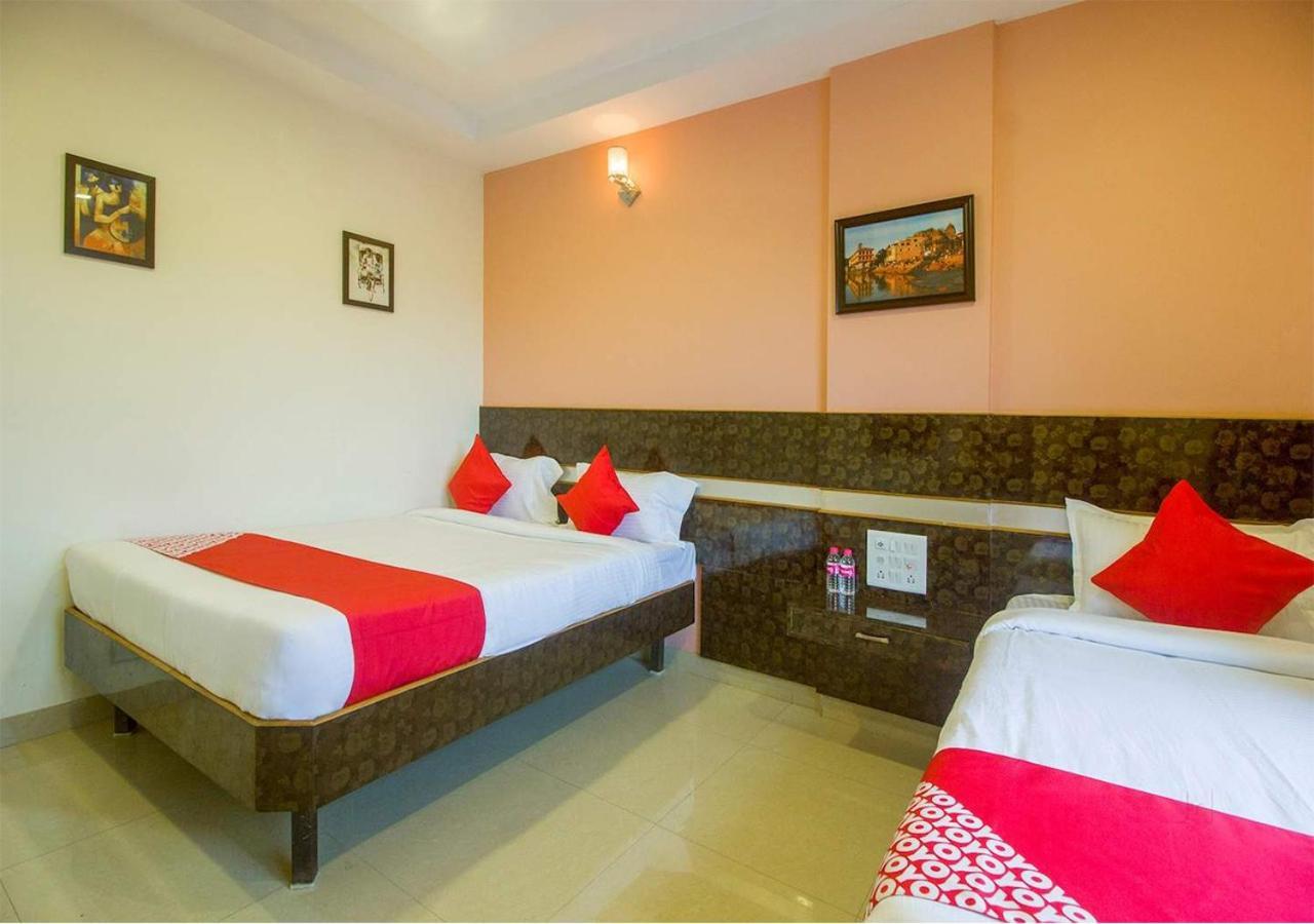 Hotel Wayfare Ширди Экстерьер фото