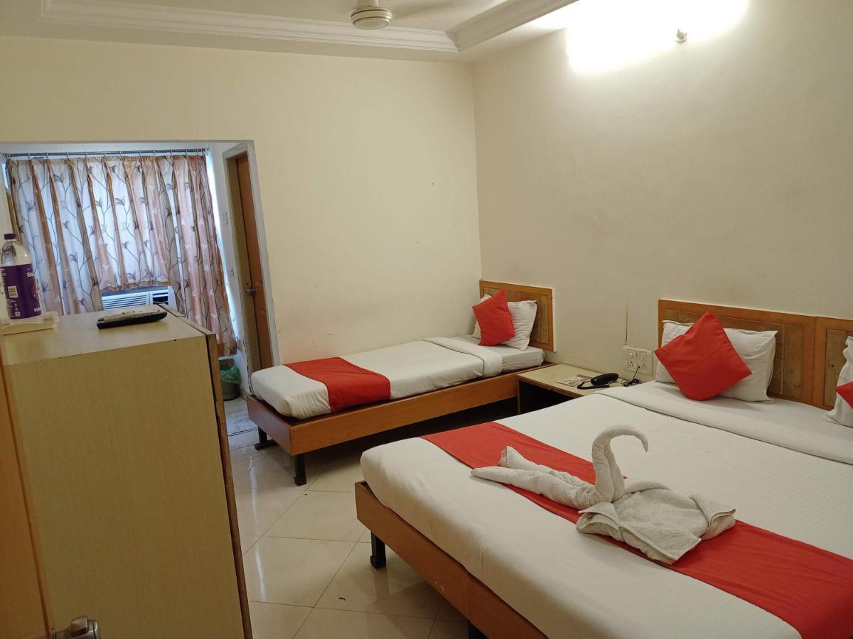 Hotel Wayfare Ширди Экстерьер фото